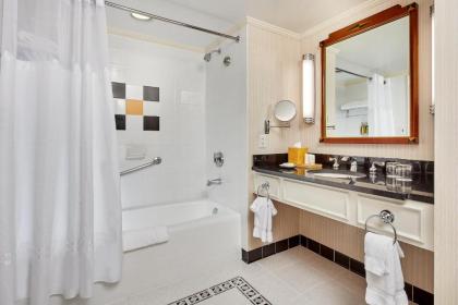 Orchard Hotel - image 4