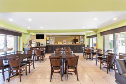 Days Inn by Wyndham San Jose Airport - image 4