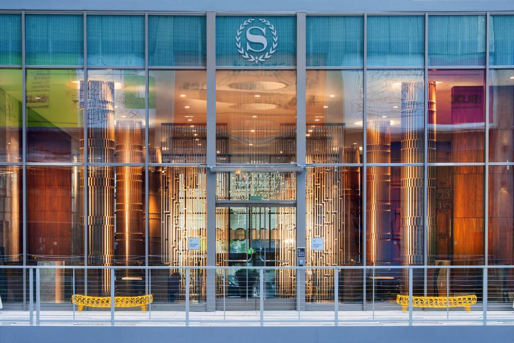 Sheraton Grand Los Angeles - image 2