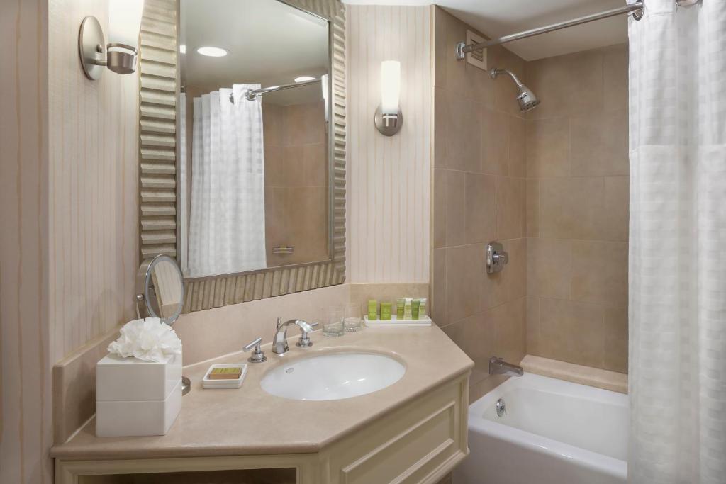 Hilton Parc 55 San Francisco Union Square - image 4