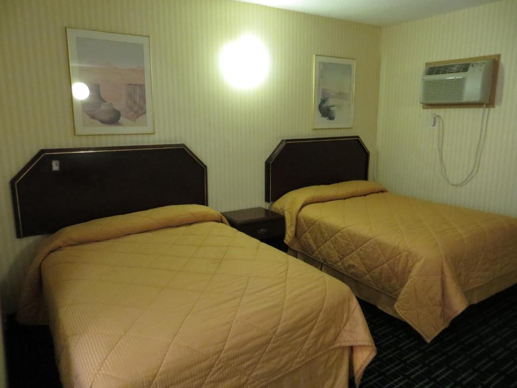 Budget Inn Hollywood - image 2