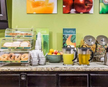 Quality Inn & Suites Thousand Oaks - US101 - image 4