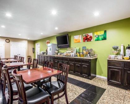 Quality Inn & Suites Thousand Oaks - US101 - image 5