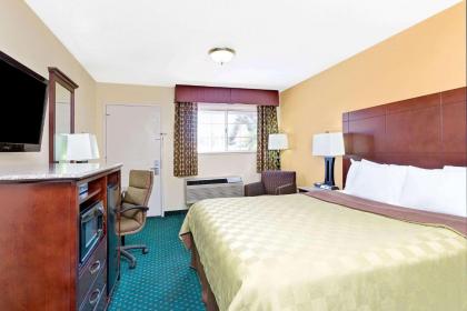 Ramada Limited Santa Cruz Water Street - image 4