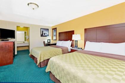 Ramada Limited Santa Cruz Water Street - image 5