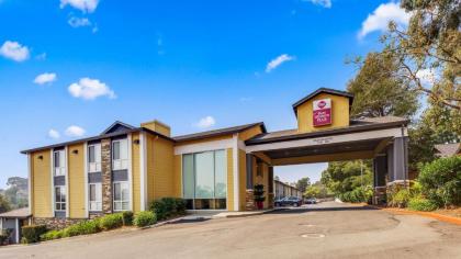 Best Western Plus Heritage Inn - image 4