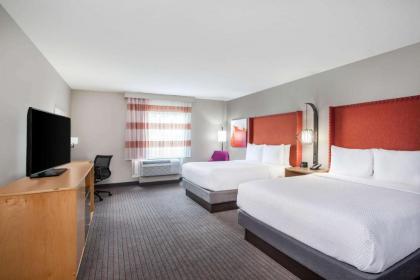 La Quinta by Wyndham Madera - image 4