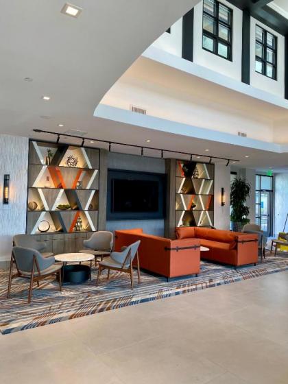 DoubleTree by Hilton San Francisco South Airport Blvd - image 3