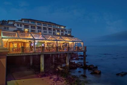 Hotel in monterey California