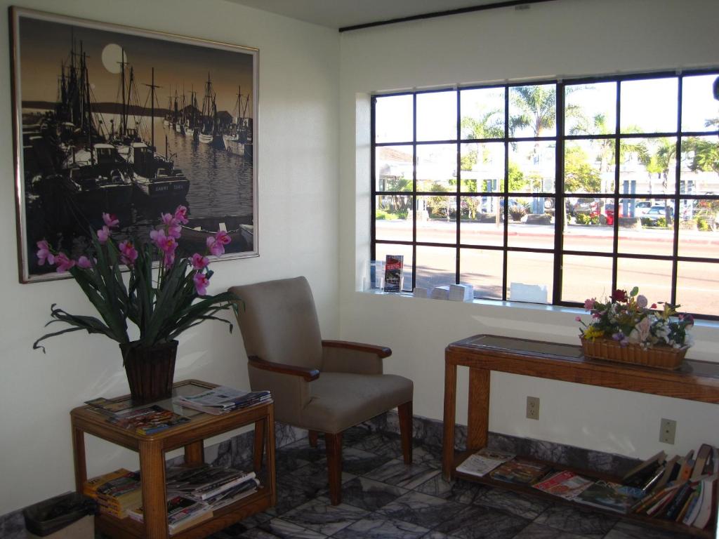 Sunrise Inn San Diego - image 4