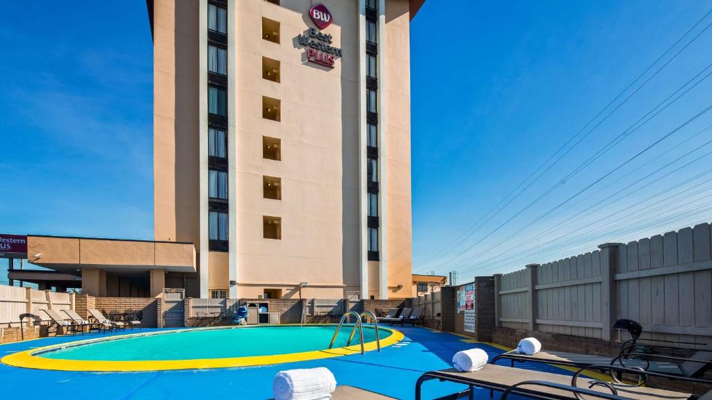 Best Western Plus Grosvenor Airport Hotel - image 5
