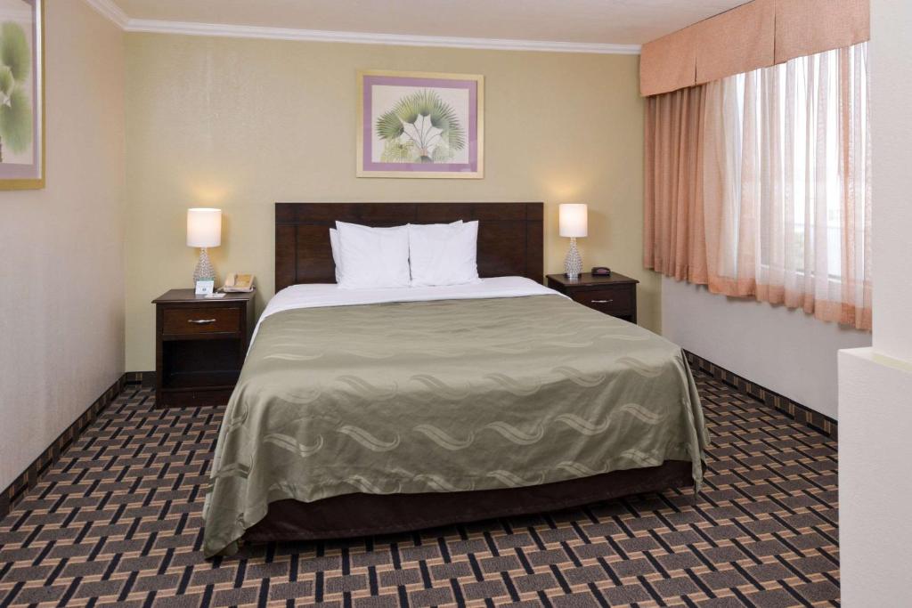 Quality Inn & Suites Montebello - Los Angeles - image 2