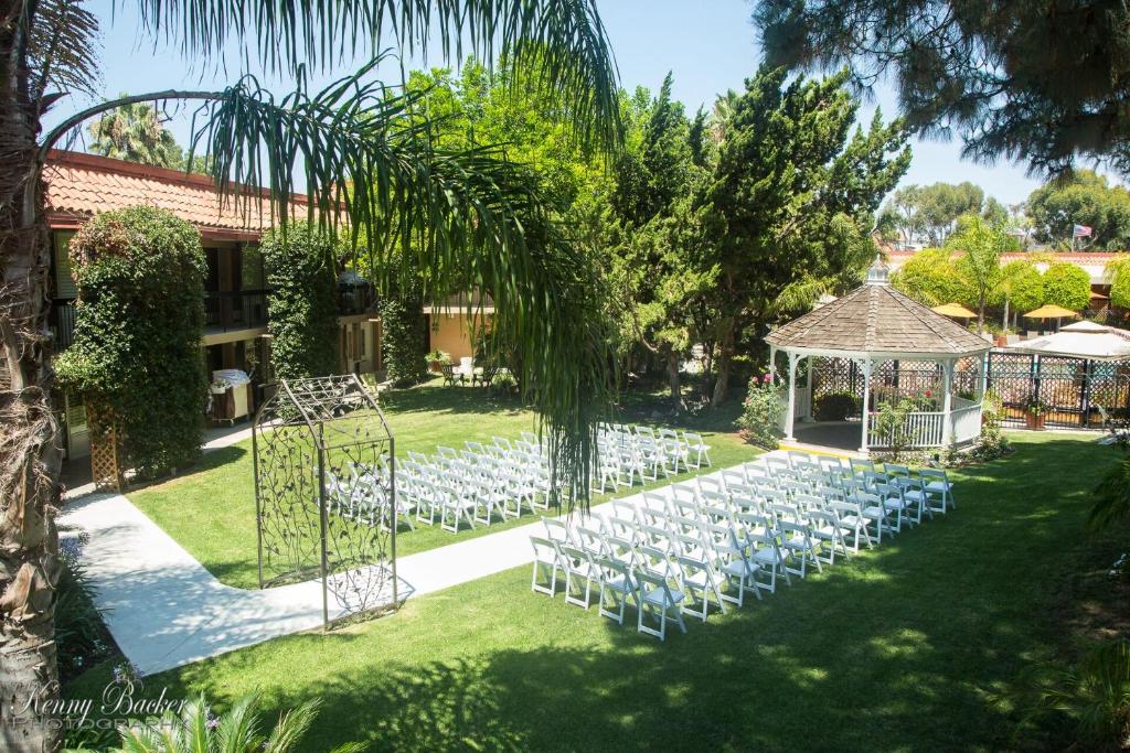 Palm Garden Hotel - image 5