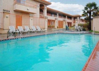 Americas Best Value Inn Manteca - image 2