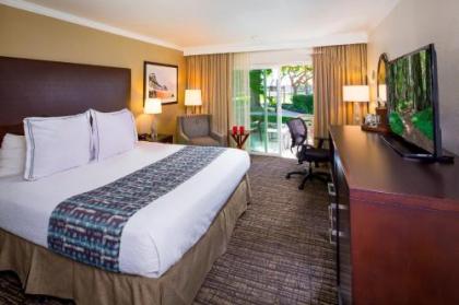 Best Western Plus Garden Court Inn - image 3