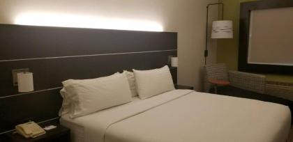 Holiday Inn Express Madera an IHG Hotel - image 3