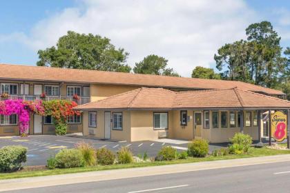 Super 8 by Wyndham Monterey/Carmel