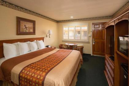 Geary Parkway Motel - image 5