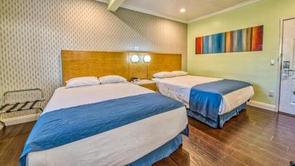 Hollywood City Inn - image 4