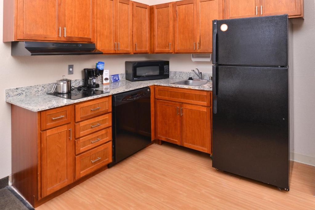 Candlewood Suites San Diego an IHG Hotel - image 5