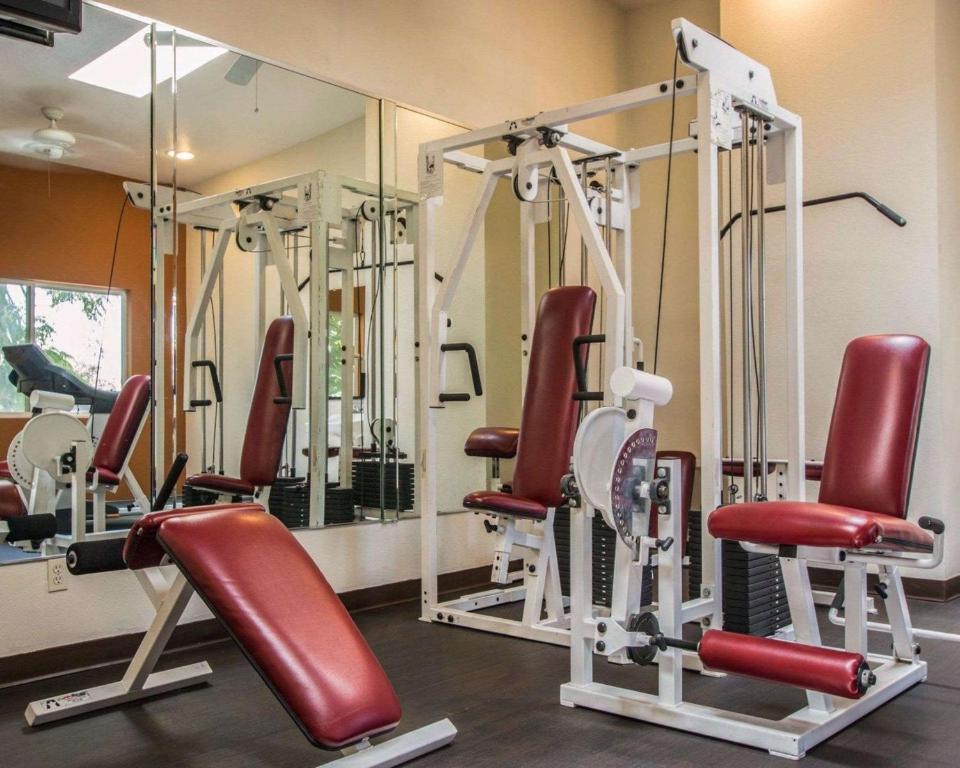 Comfort Inn & Suites Huntington Beach - image 5