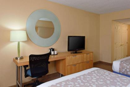 La Quinta Inn & Suites By Wyndham Lax