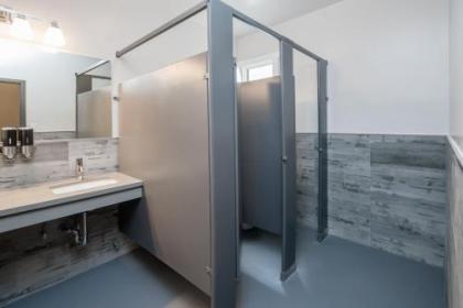 Minna Hotel - image 3
