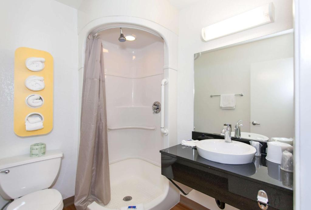Motel 6-Rosemead CA - Los Angeles - image 2