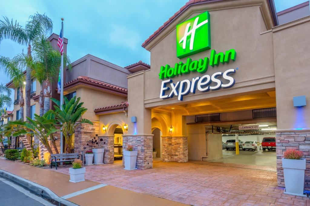 Holiday Inn Express San Diego - Sea World Area an IHG Hotel - main image