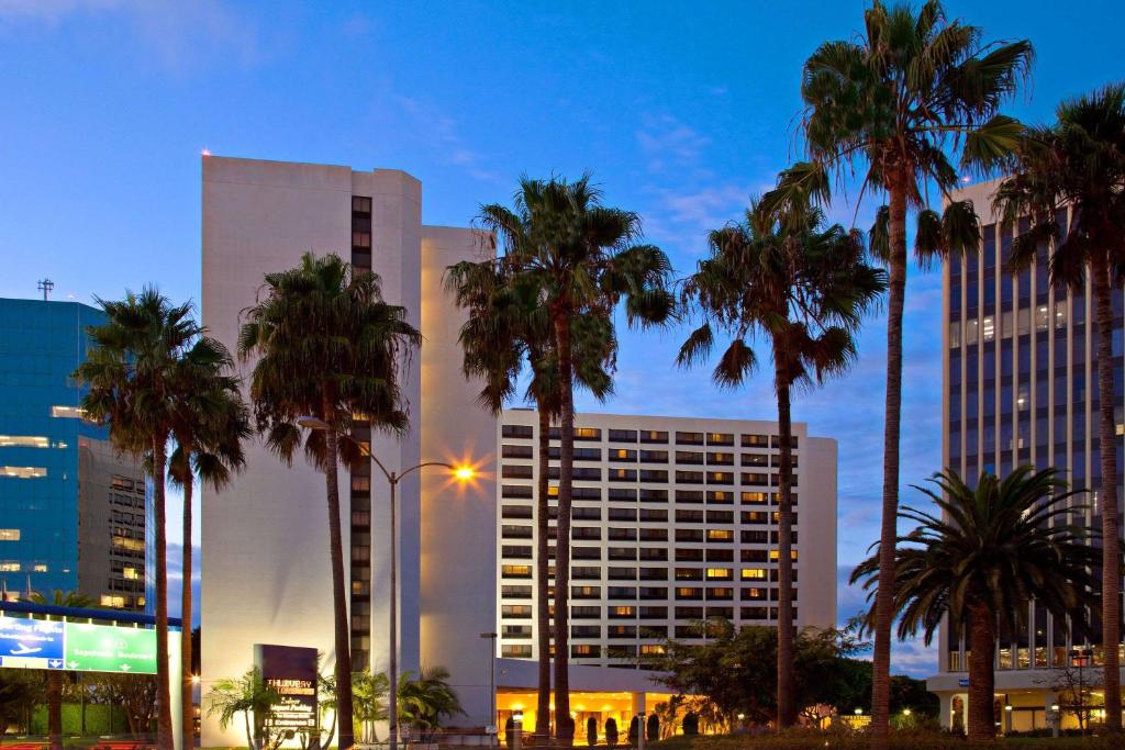 Sonesta Los Angeles Airport - main image