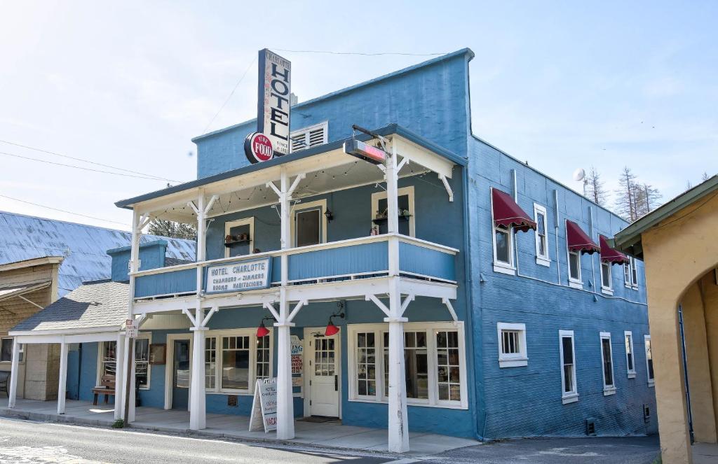 Hotel Charlotte - main image