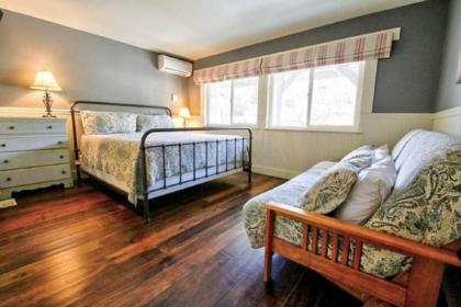 Hotel Charlotte - image 5