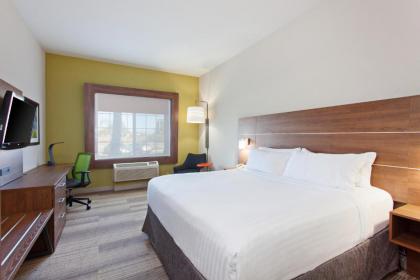 Holiday Inn Express Hotel & Suites Corona an IHG Hotel - image 3