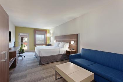 Holiday Inn Express Hotel & Suites Corona an IHG Hotel - image 4