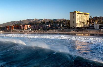 Crowne Plaza Hotel Ventura Beach an IHG Hotel