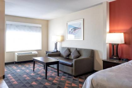 Holiday Inn Oceanside Marina Camp Pendleton an IHG Hotel - image 4