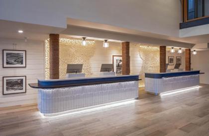 Hyatt Regency Mission Bay Spa and Marina - image 2