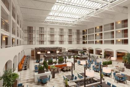 Embassy Suites San Luis Obispo - image 2