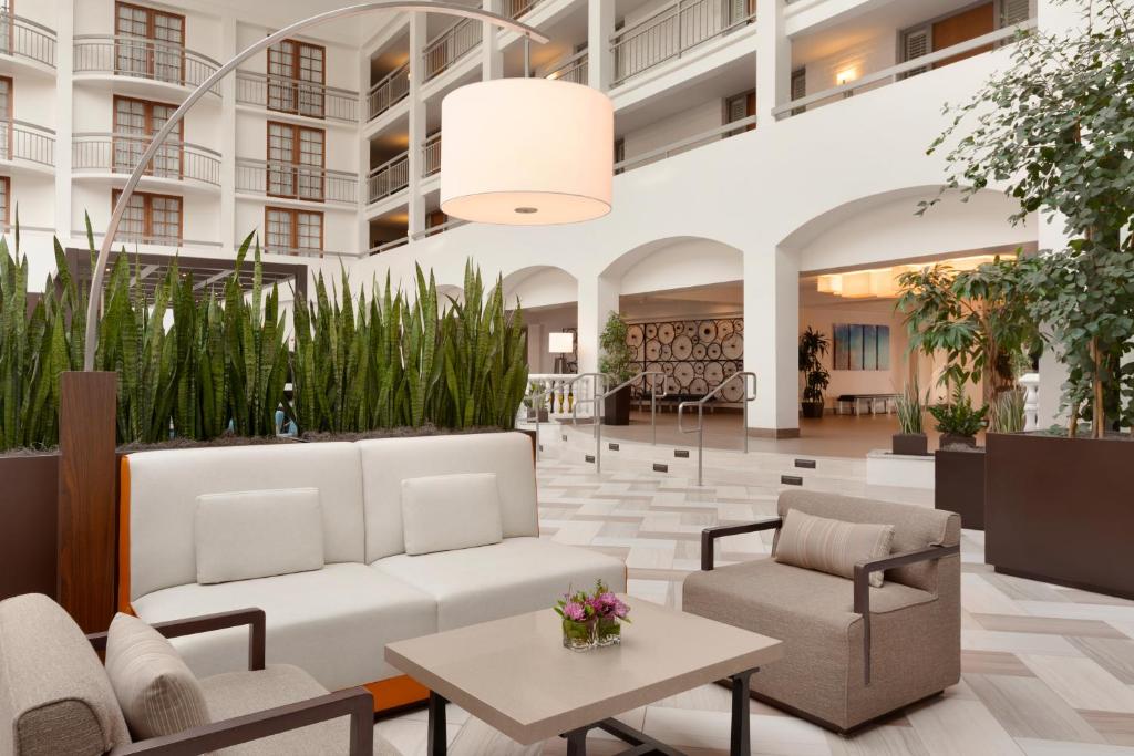 Embassy Suites San Luis Obispo - image 3