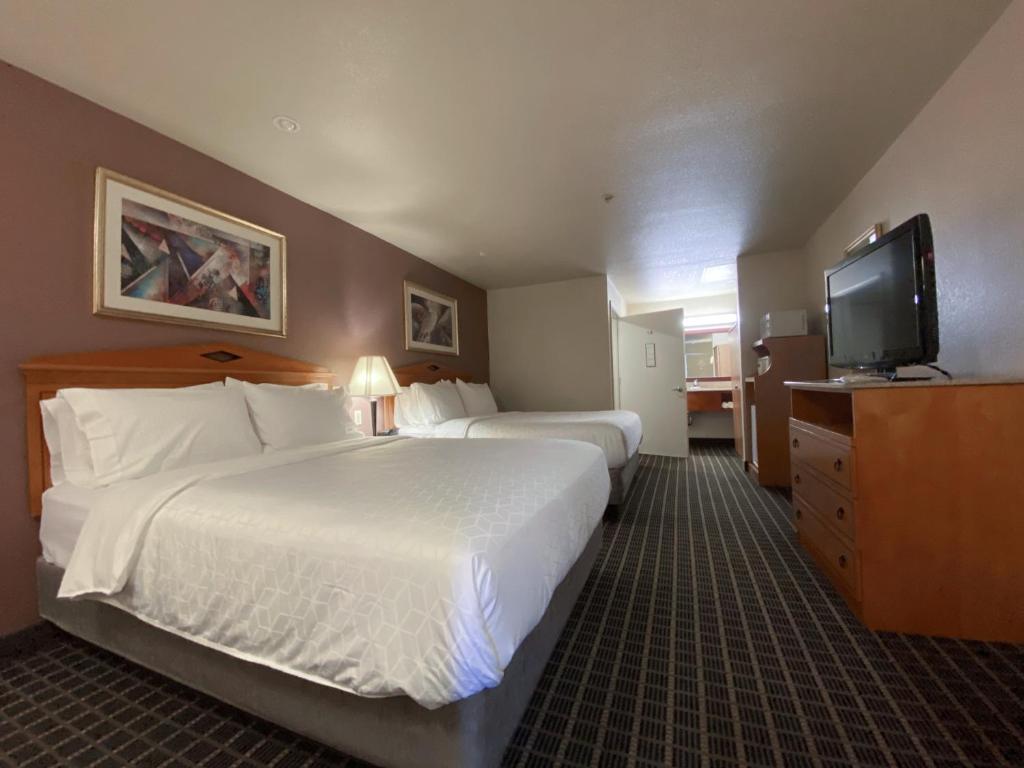 SureStayPlus Hotel by Best Western San Jose Central City - image 2