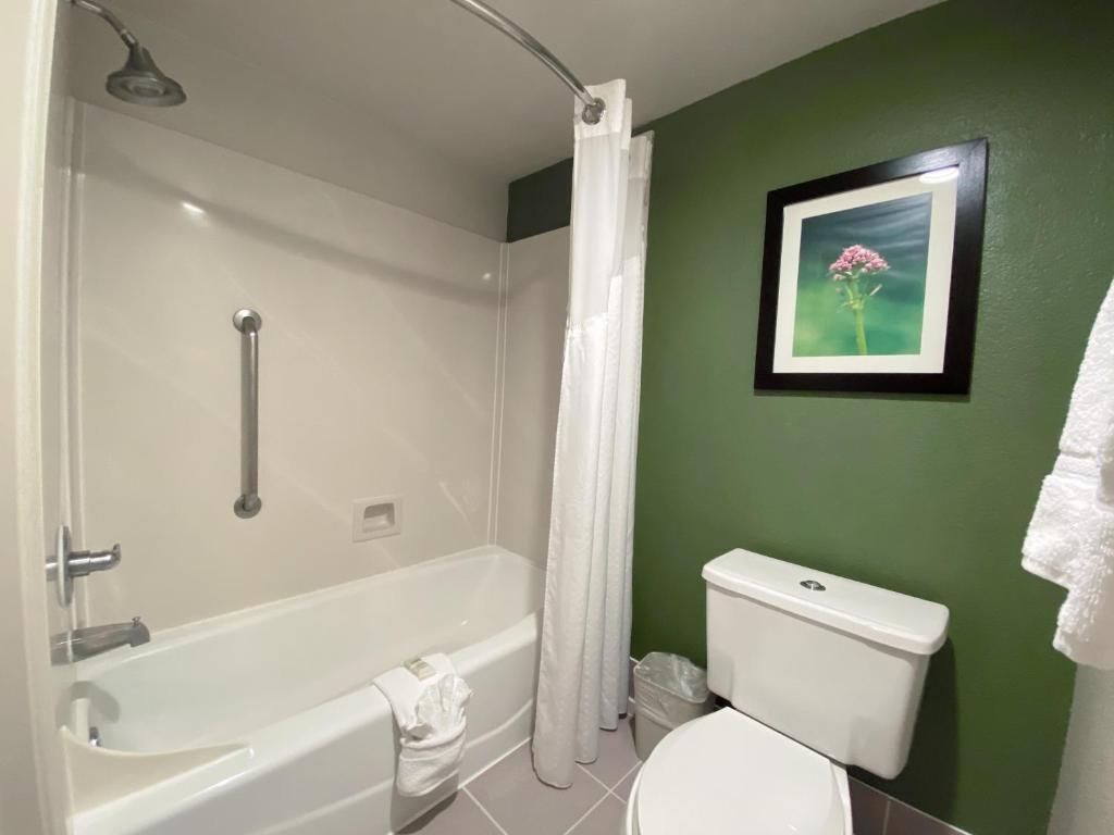 SureStayPlus Hotel by Best Western San Jose Central City - image 3