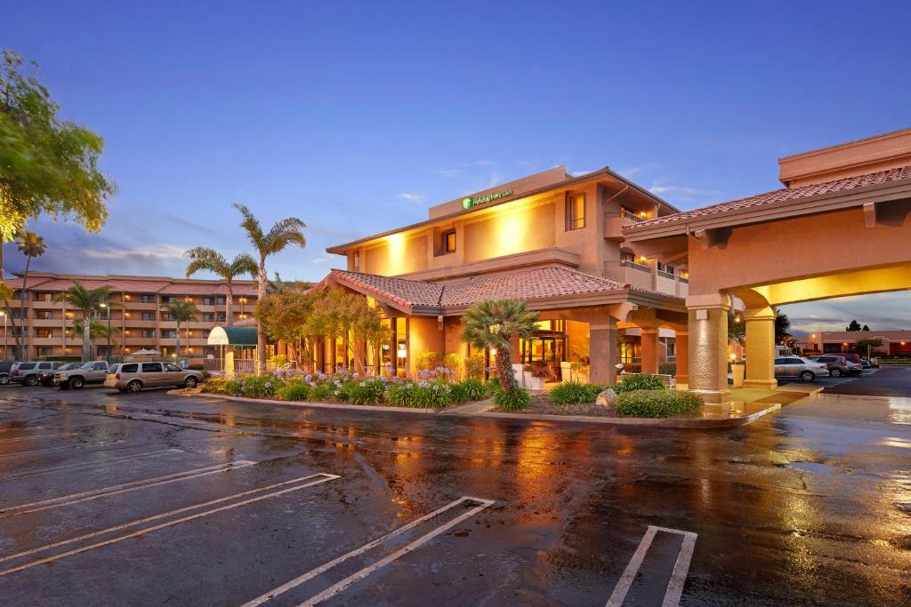 Holiday Inn Hotel & Suites Santa Maria an IHG Hotel - main image