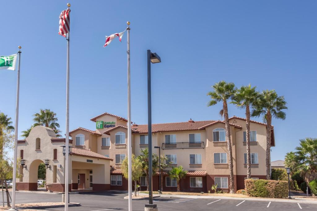 Holiday Inn Express Hotel & Suites Manteca an IHG Hotel - main image