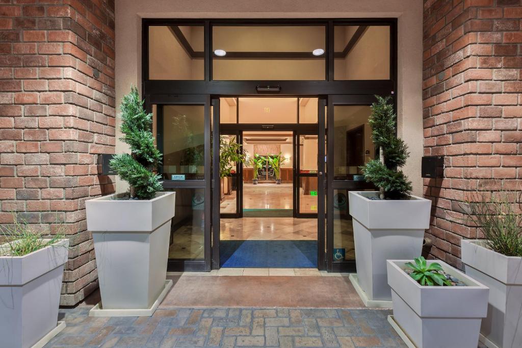 Holiday Inn Express Hotel & Suites Atascadero an IHG Hotel - main image