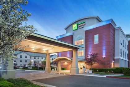 Holiday Inn Express Hotel  Suites Sacramento Airport Natomas an IHG Hotel