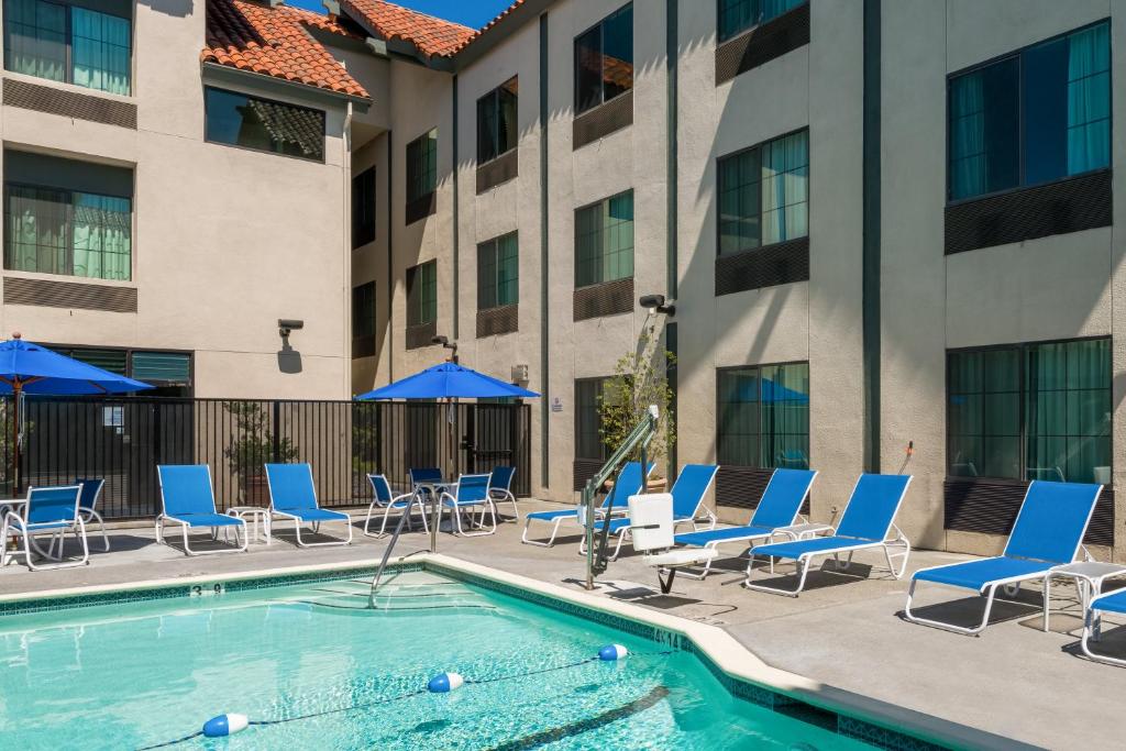 Holiday Inn Express Hotel & Suites Santa Clara - Silicon Valley an IHG Hotel - image 5