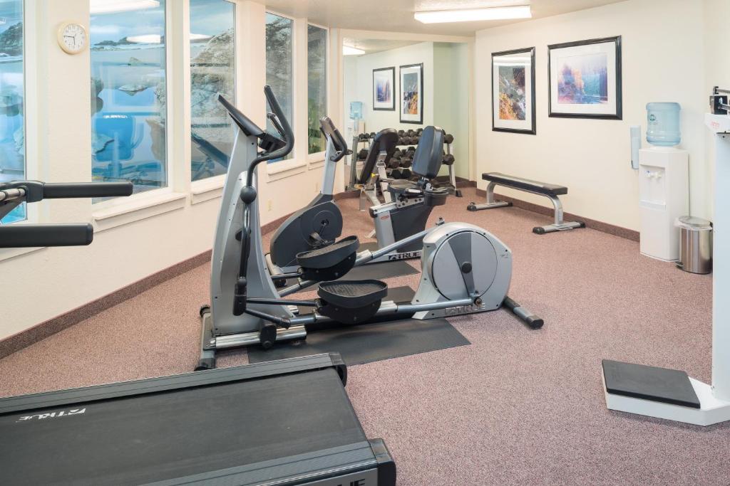 Holiday Inn Express Hotel & Suites Arcata/Eureka-Airport Area an IHG Hotel - image 4