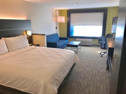 Holiday Inn Express & Suites Tracy an IHG Hotel - image 2