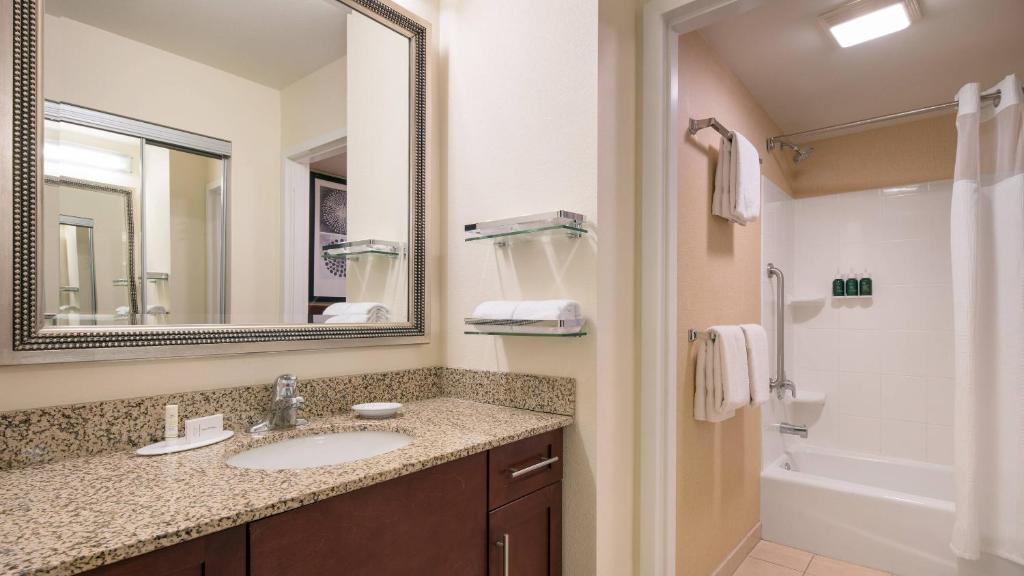 Residence Inn by Marriott Camarillo - image 3