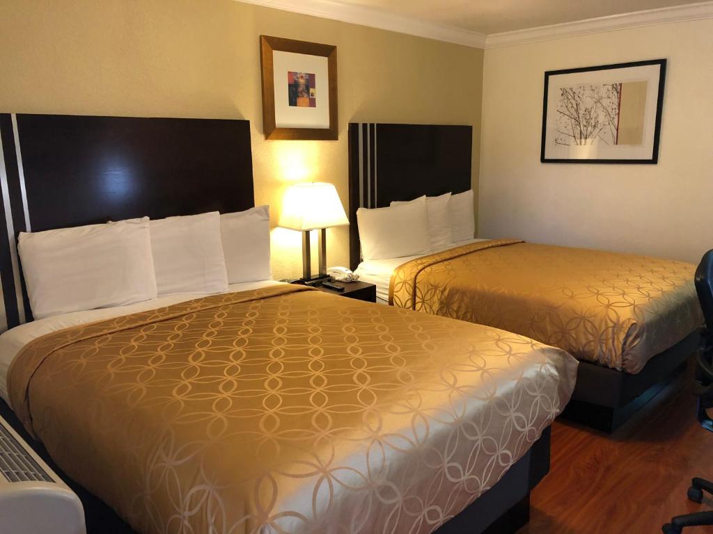 Lombard Plaza Motel - main image